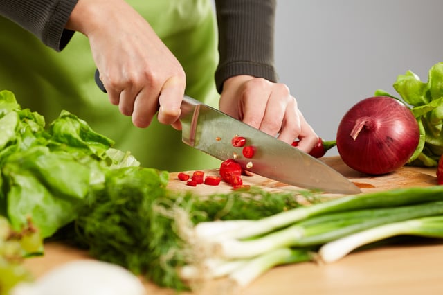 <p>We review the best kitchen knives on the UK market </p>