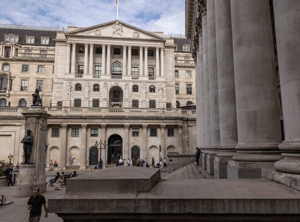Members of the public in front of the Bank of England on October 3, 2022 in London, England