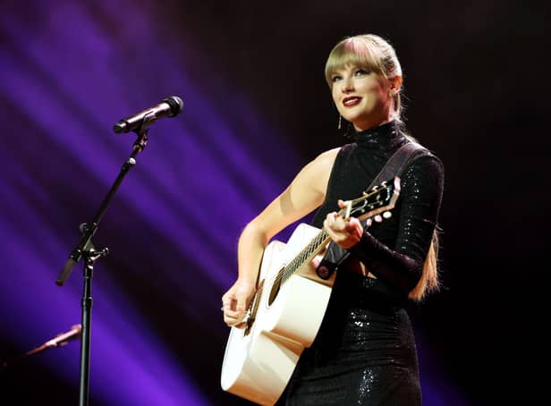 <p>NSAI Songwriter-Artist of the Decade honoree, Taylor Swift performs onstage during NSAI 2022 Nashville Songwriter Awards at Ryman Auditorium on September 20, 2022 in Nashville, Tennessee. (Photo by Terry Wyatt/Getty Images)</p>