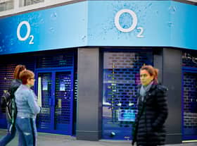 O2 has issued a warning as fraudsters are getting phone contract customers to steal personal details 