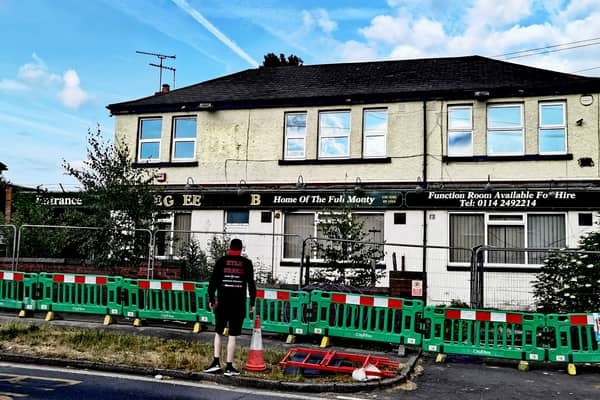 The outside of the pub, Shiregreen Club.
