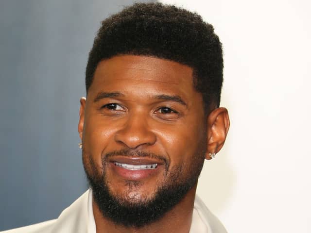 US singer Usher attends the 2020 Vanity Fair Oscar Party following the 92nd Oscars at The Wallis Annenberg Center for the Performing Arts in Beverly Hills on February 9, 2020. (Photo by Jean-Baptiste Lacroix / AFP) (Photo by JEAN-BAPTISTE LACROIX/AFP via Getty Images)