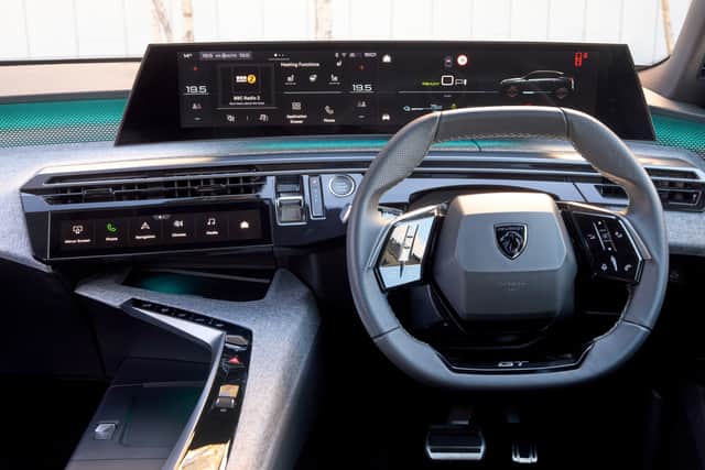 The dashboard layout is rather lovely, but physical buttons would have been nice