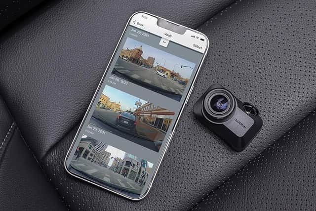 It's hard not to be blown away by how small the Mini 3 really is, especially when compared to other HD dash cams