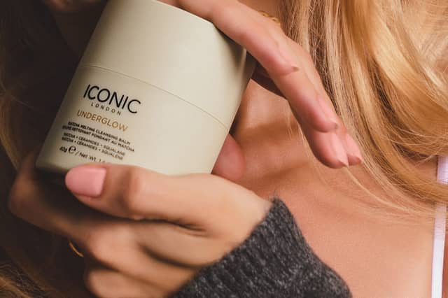 The ICONIC London Underglow Matcha Melting Cleansing Balm has been created to make your skin feel like you’ve just had a facial.