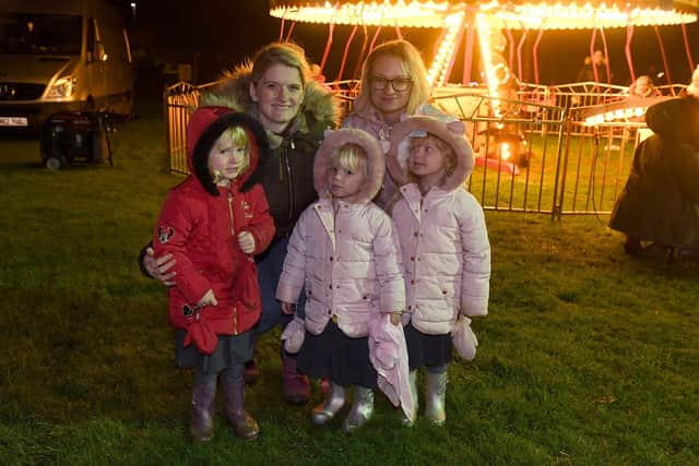 Rotary Club of Spilsby fireworks display. L-R Amaya Jones 4, Abi Jones, Venice Lingard 3, Francesca Lingard, Kenya Lingard 4. ANL-190611-150320001