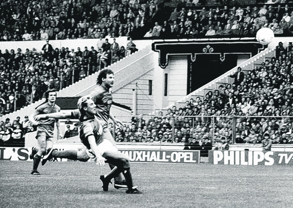 Chris Cook scores at Wembley.