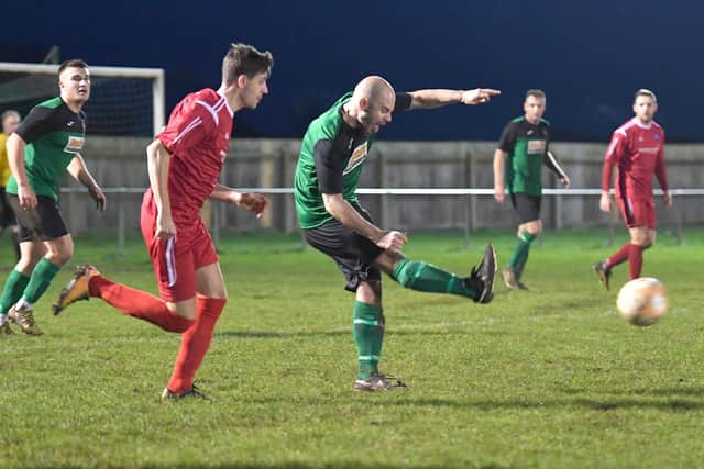 Tom Moor clears as Town defend for their lives EMN-191230-122641002