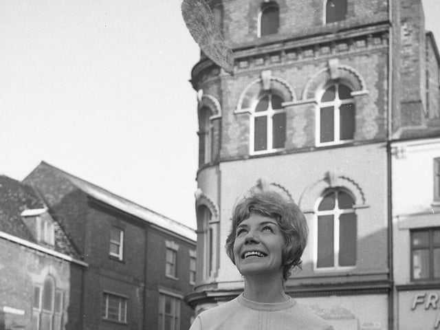 As the winning town, Boston was to be presented with a trophy, while Mrs Roddis would receive a fireside chair.
