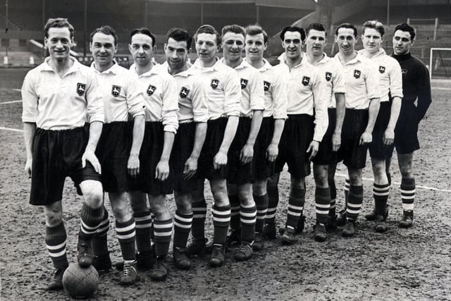 Tom Finney with his PNE team-mates at Deepdale in the days leading the 1954 FA Cup Final