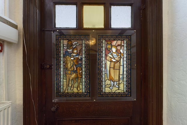 Oak entrance door.