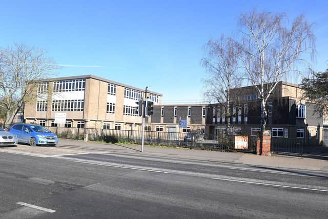 Carres Grammar School EMN-190402-143050001