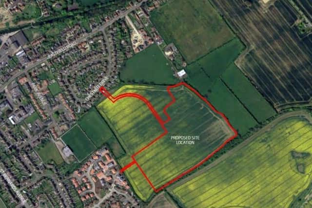 The proposed site location (in red outline) can be seen below Chestnut Drive, with Monks Dyke Road to the west.