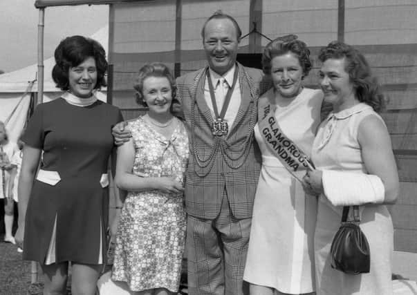 Mayor Alan Foster with the winning glamourous grandma Edna Moorcroft, second from left, and runners-up, Mrs F. Taylor, Mrs H. R. Haigh and Mrs D. Boyfield.