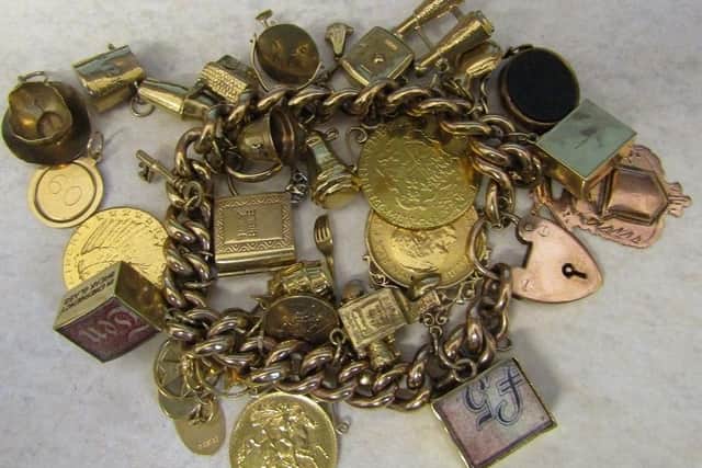 Gold bracelet EMN-200724-145615001