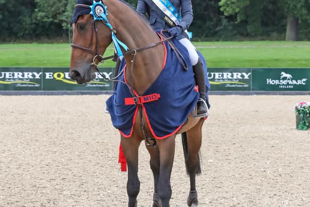 Ava Vernon (17) took the National 1.30m Open Championship title at the NAF Five Star British Showjumping National Championships.