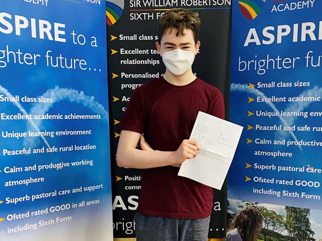 Thomas Cooknell from Welbourn was awarded grade 9 in Mathematics. EMN-200820-130515001