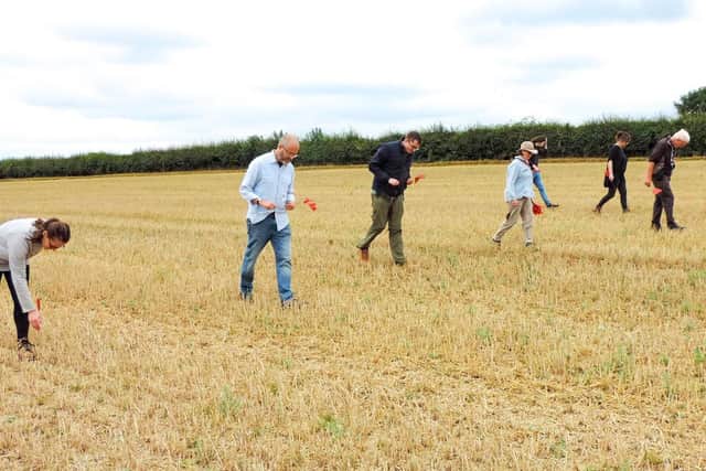 Field walking. EMN-200109-122341001