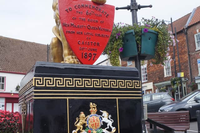 Caistor's newly restored lion EMN-200709-145026001