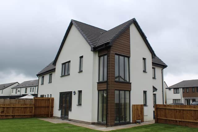 TNKDC's upgraded housing in Newfield Road, in Sleaford. EMN-200928-113048001