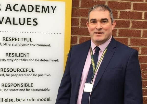 Headteacher at Caistor Yarborough Academy, Mark Midgley EMN-200810-135148001