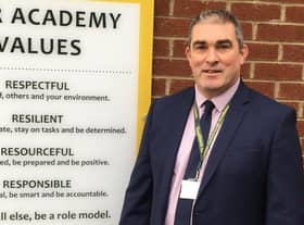 Headteacher at Caistor Yarborough Academy, Mark Midgley EMN-200810-135148001