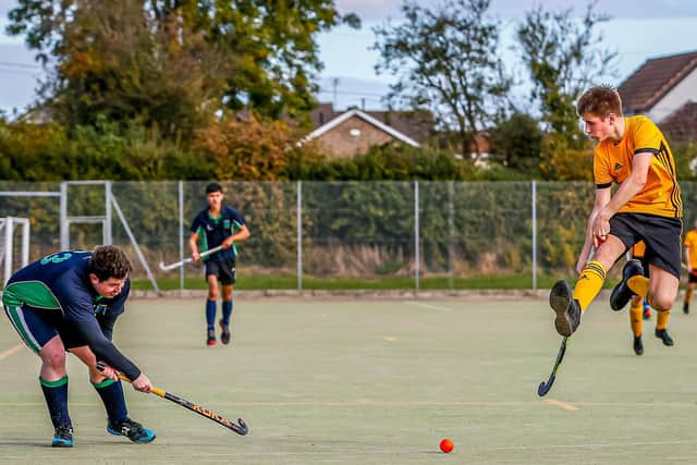 Action from Saturday's derby. Photo: David Dales.