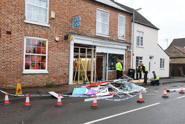 Billingborough Co-op ram raided with a stolen digger. EMN-201021-162251001