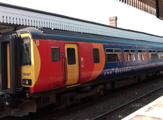 Helping students to get home for Christmas on East Midlands Railway services. EMN-201022-134049001