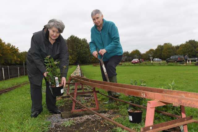 L-R Valarie Ledden of Sutton on Sea, club secretary, and Carol Mew of Hagnaby Lock.