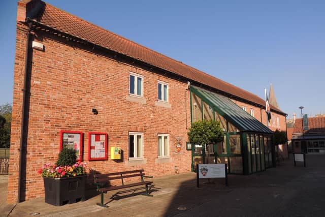 Sleaford Town Hall. EMN-200705-160644001