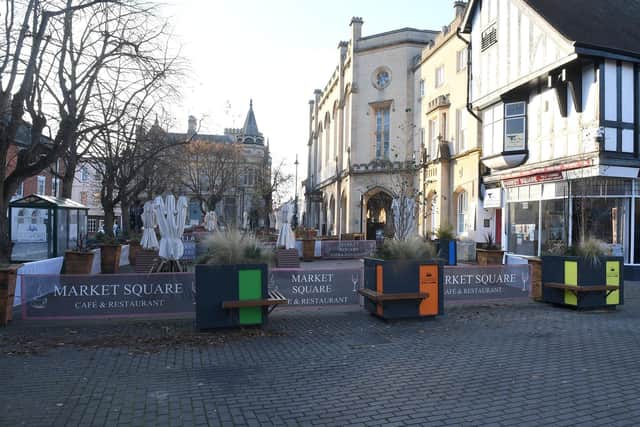 Sleaford during the second national lockdown. Hospitality businesses will have to stay closed apart from takeaway, drive-through and delivery under Tier 3 restrictions. EMN-200711-171328001