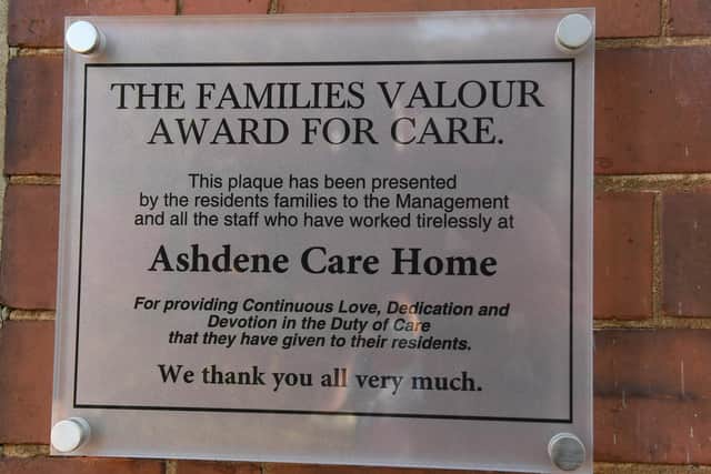 Plaque presented to Ashdene Care Home. EMN-201011-130905001