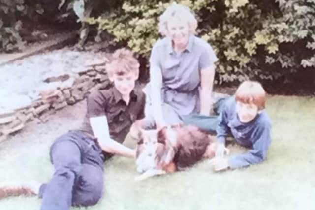 He is running in memory of him mum. Paul (right) pictured with his mum, Mary, and brother Dave. EMN-201120-170006001