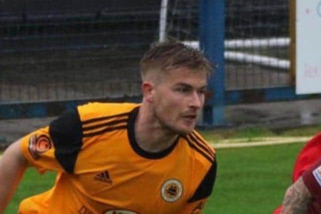 Jordan Thewlis had Uniteds best chance. Photo: Oliver Atkin