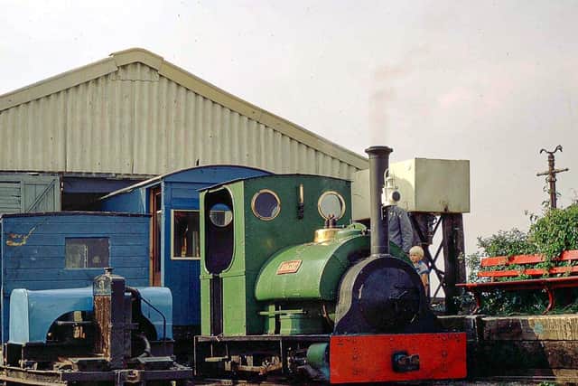 The LCLR’s 1903-vintage steam loco, “Jurassic” (an 0-6-0ST built by Peckett and Sons Ltd of Bristol, works number 1008, for Kaye & Co’s cement works, later Rugby Portland Cement Co., at Southam in Warwickshire), stands at the second North Sea Lane HQ alongside 1920-vintage Simplex bow-frame 4wDM ‘Nocton’ (Motor Rail Ltd builder’s number 1935), ready for the day’s duties in August
1971. © Trevor Dodgson