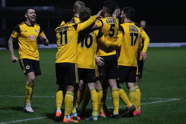 Elliott wants to see his squad push for the title. Photo: Oliver Atkin