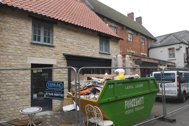 Building work at Tablez, Sleaford, will see it expand the cafe into the neighbouring unit. EMN-210103-123034001