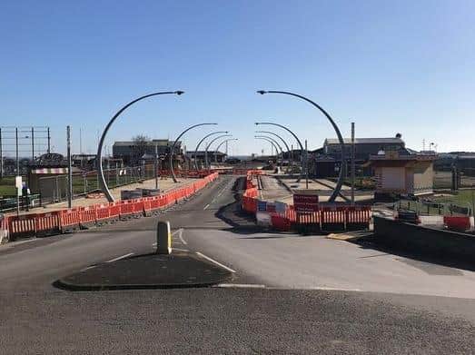 Kiosks on Tower Esplanade are unable to open while the works continue. Photo: Barry Robinson.