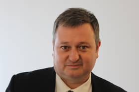 Alan Robinson. EMN-210403-112256001