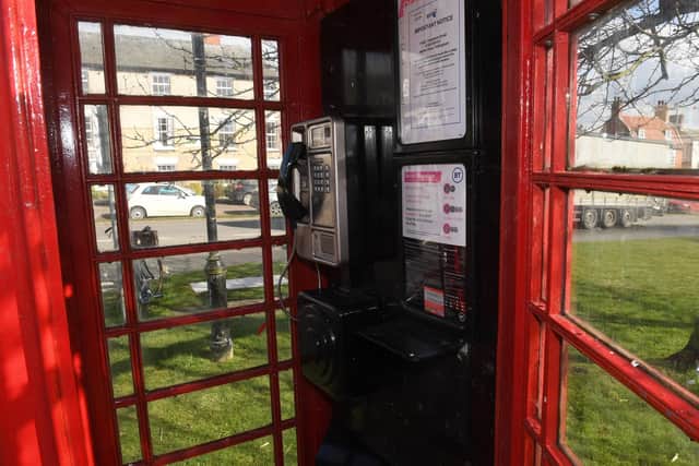 A look inside the phone kiosk in Folkingham EMN-210317-180239001