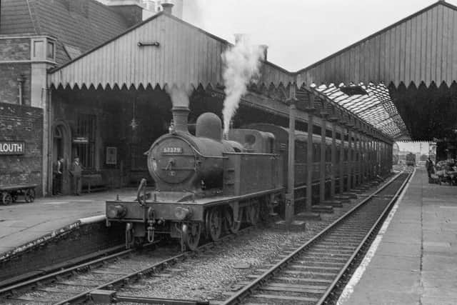 Class C12 4-4-2T Mo. 67398 stands at Platform 2 at Louth station with a service to Mablethorpe in early 1950s