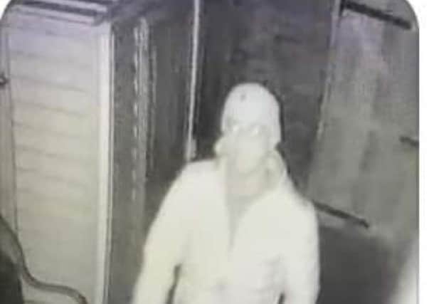 Do you recognise this man? EMN-210804-110605001
