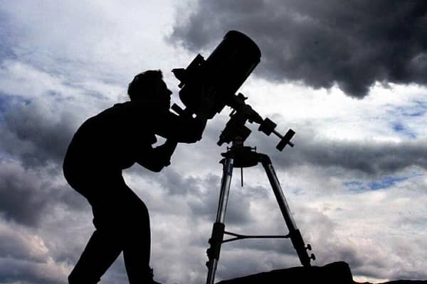 Astronomer Richard Darn (pictured) will be revealing heavenly wonders through a telescope in Chambers Farm Wood. EMN-200903-063512001