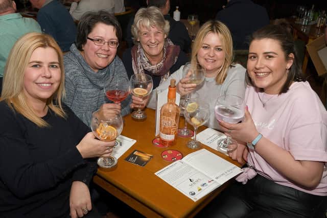 Trudy Barnes, Nicky Bellamy, Sue Thomson, Hilary Collishaw, Charlotte Button. EMN-201003-141047001