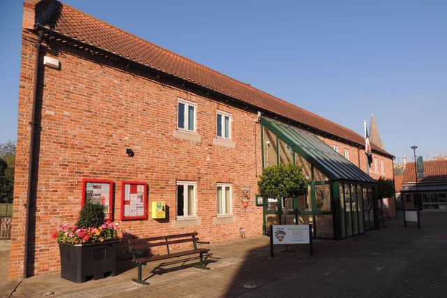 Sleaford Town Hall. EMN-200319-151837001
