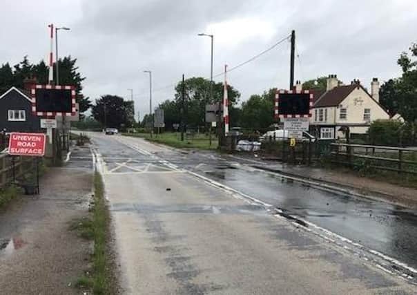 Set for upgrade - Swineshead level crossing on the A17. EMN-200326-114218001