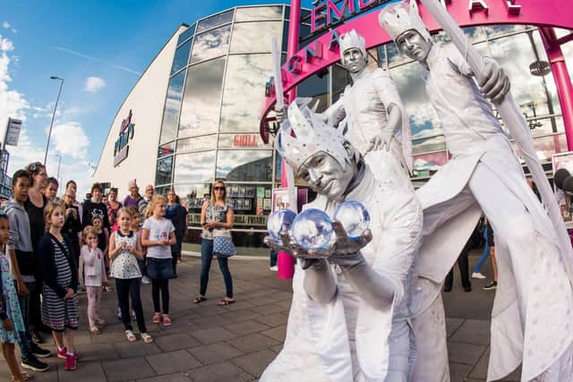SO Festival and Community teams areproviding advice, guidance and support to individuals and organisations, amateur orprofessional,