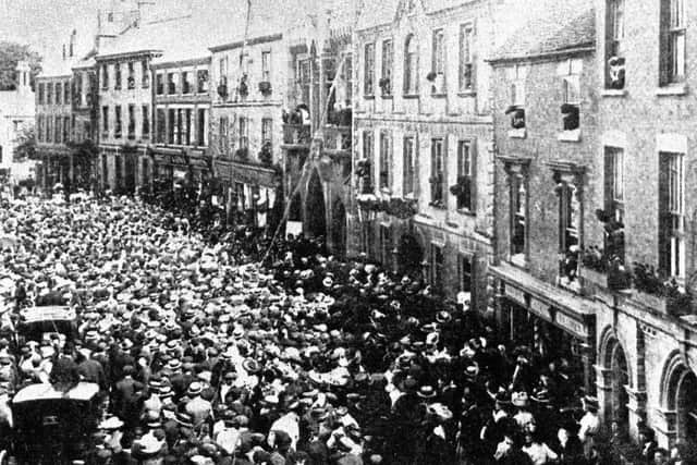 May morning 1907 in Sleaford Market Place, from Sleaford Museum's archive. EMN-200704-151752001