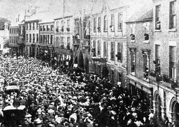 May morning 1907 in Sleaford Market Place, from Sleaford Museum's archive. EMN-200704-151752001